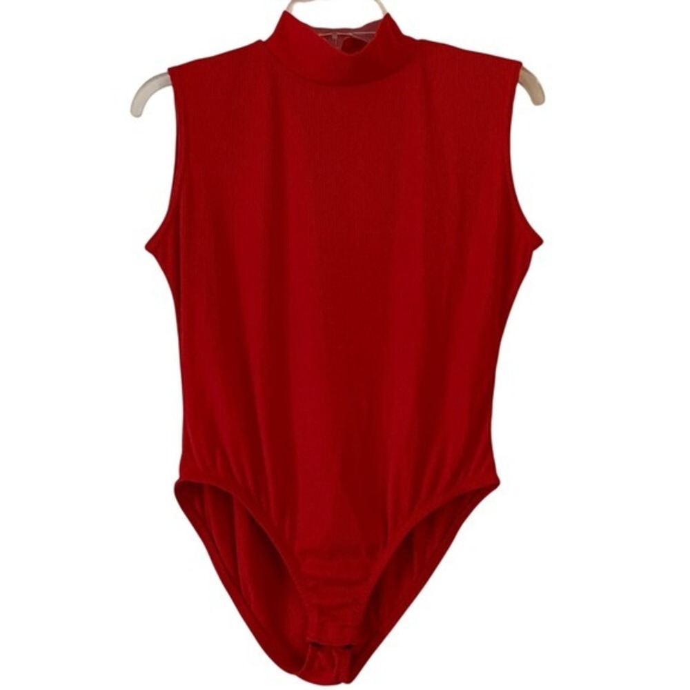JONDEN. M. Red sleeveless bodysuit. Buttons on bottom. Turtle‎ neck.